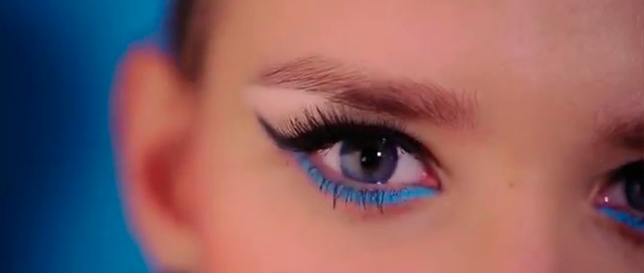 Как изменить цвет глаз - рассказываем про цветные линзы Adria, как подобрать и носить